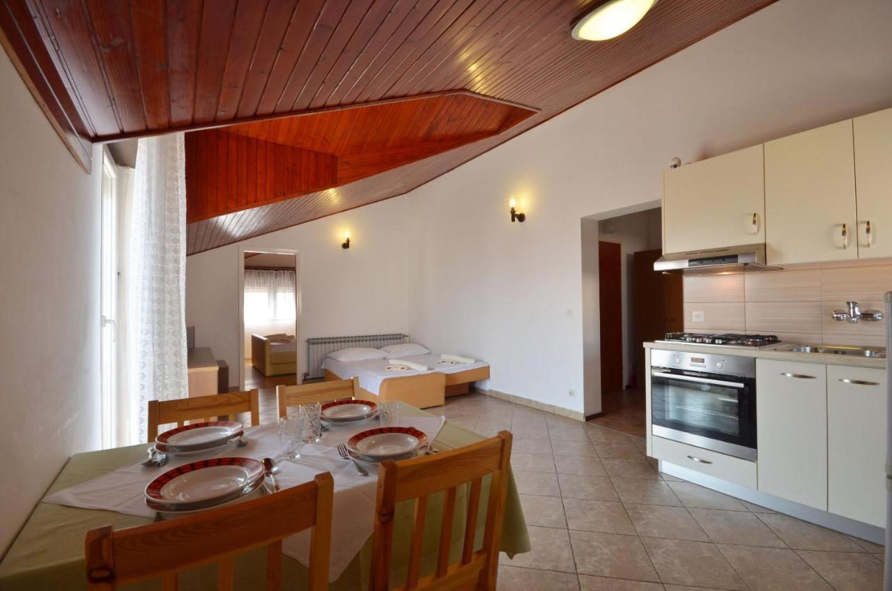 Apartment And Rooms Mrkovic Vodice Exterior photo